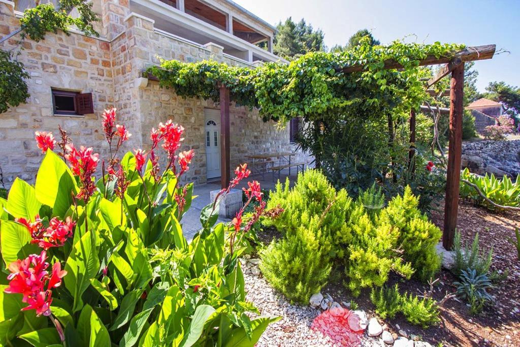Seaside Secluded Apartments Cove Skozanje, Hvar - 5713 Gdinj Exteriör bild